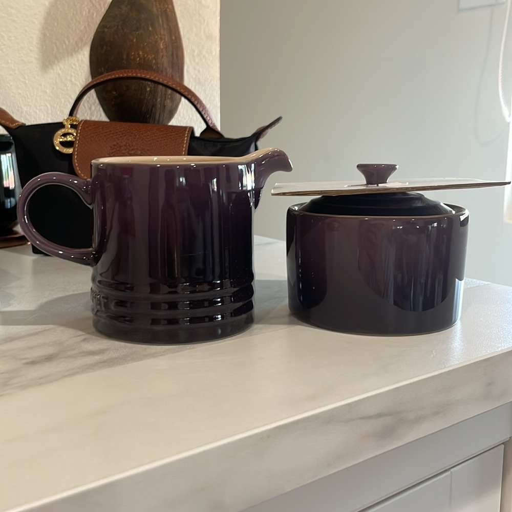 Brand new in box Le Creuset sugar, and creamer set.